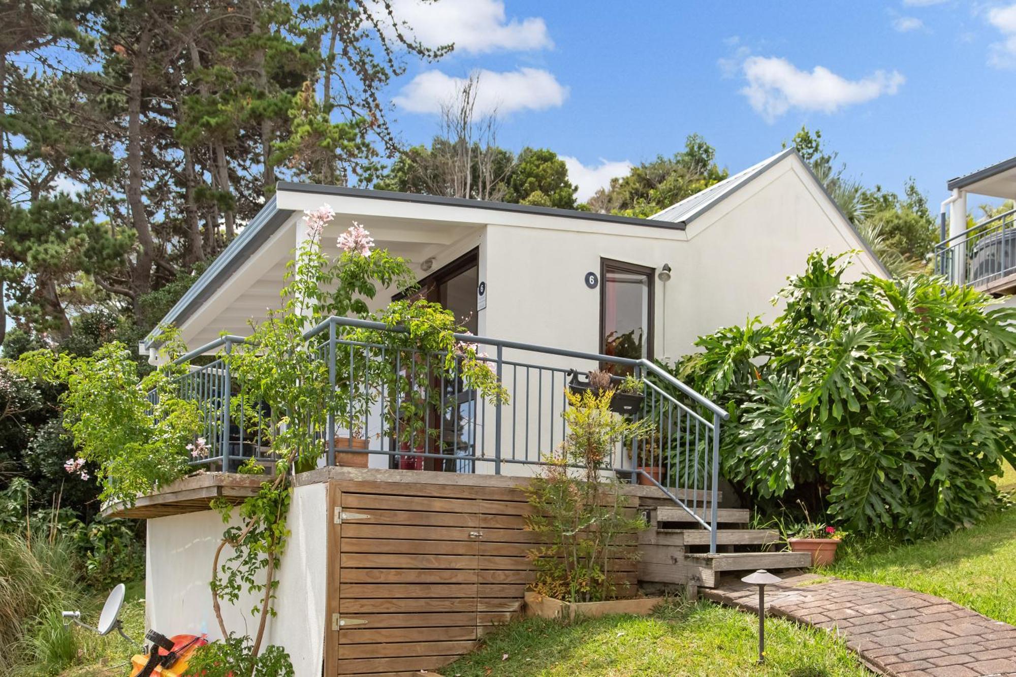 Waiheke Island Resort Conference & Accomodation Centre Ostend Екстер'єр фото